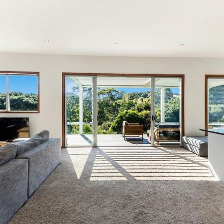 Karaka Sanctuary With Spa Pool By Waiheke Unlimited Oneroa Номер фото