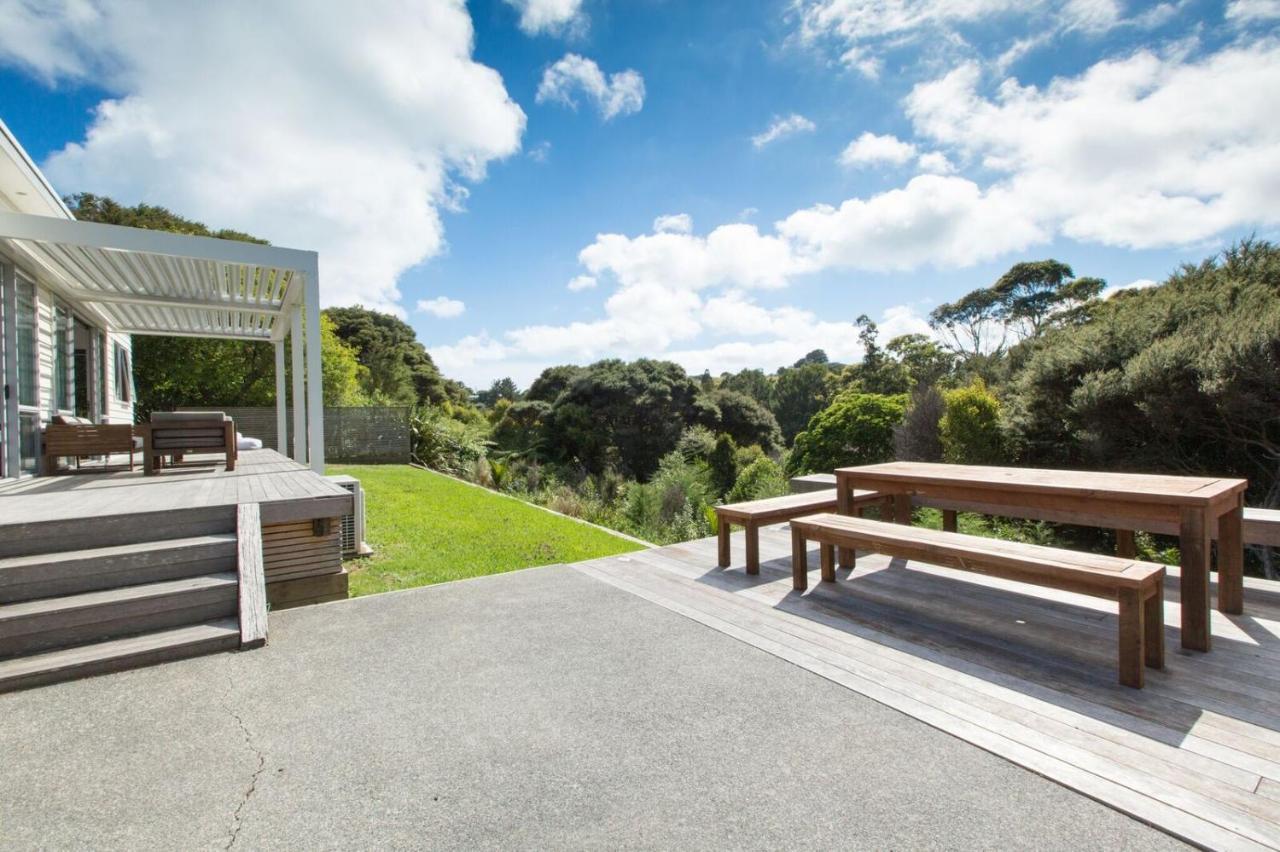 Karaka Sanctuary With Spa Pool By Waiheke Unlimited Oneroa Номер фото